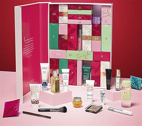 The Trunk of Dreams: Christmas 2023 Beauty Advent Calendar.